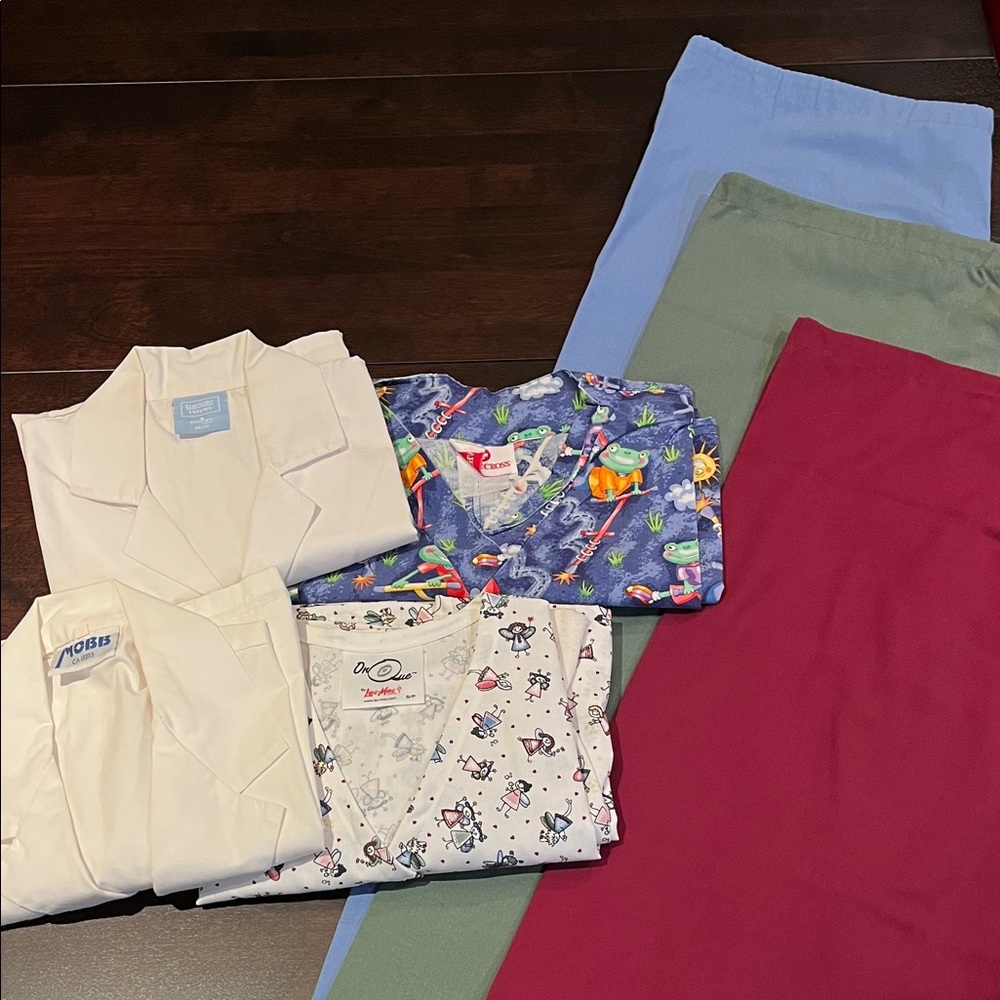 BUNDLE: 3 lab coats + 1 Scrub Top + 3 Scrub Pants